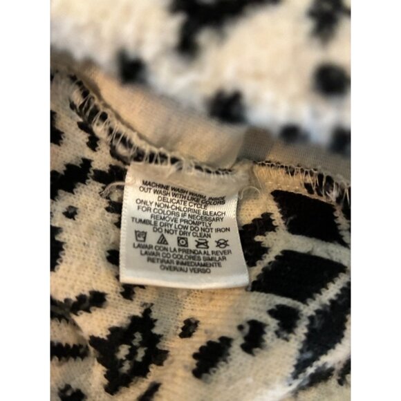 Liz Claiborne Womens L Black & White Fleece 1/4 Zip Pullover Snowflake Print - Picture 6 of 6
